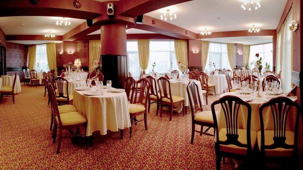 Indiana Hotel Iasi Ngoại thất bức ảnh