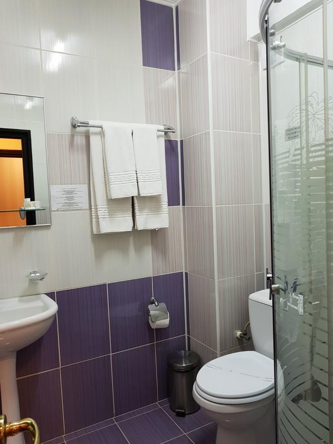 Indiana Hotel Iasi Ngoại thất bức ảnh