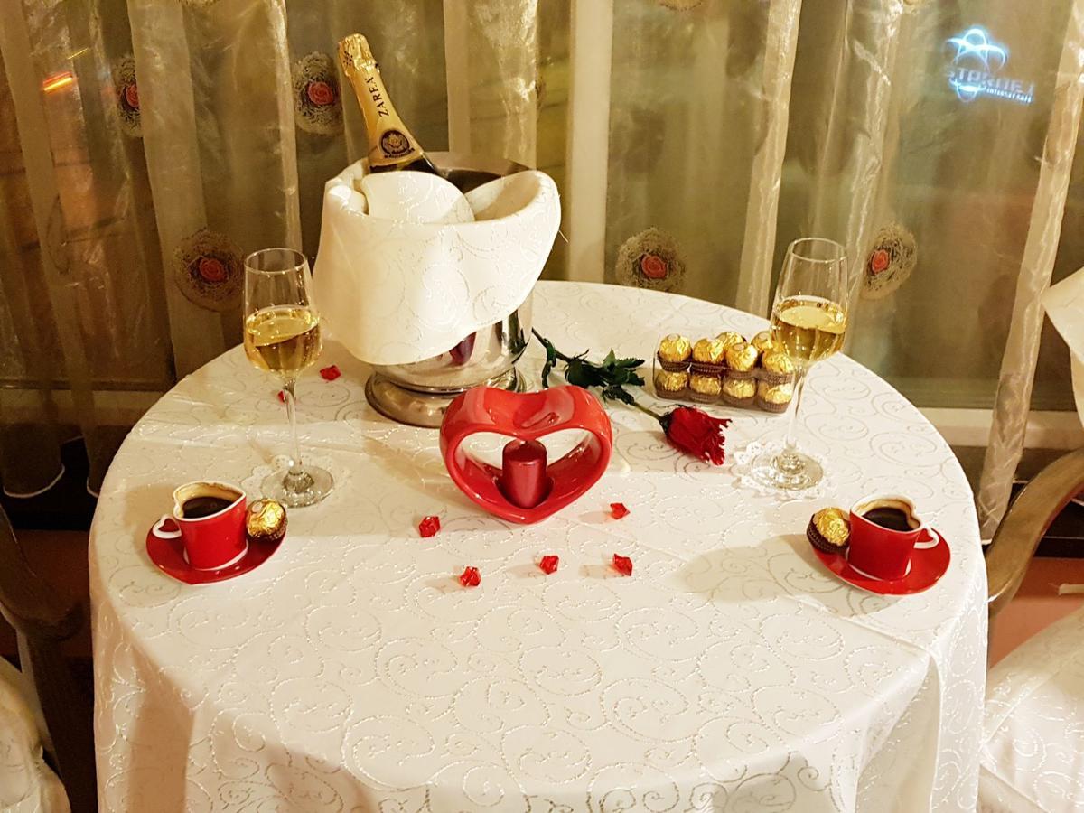 Indiana Hotel Iasi Ngoại thất bức ảnh