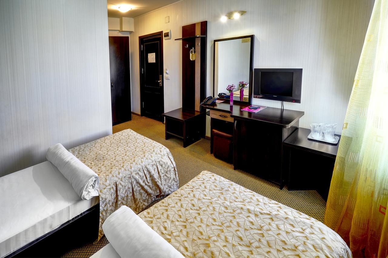 Indiana Hotel Iasi Ngoại thất bức ảnh